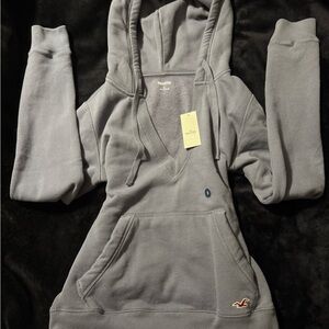 Hollister Feel Good V-neck Hoodie (Size Small) NWT